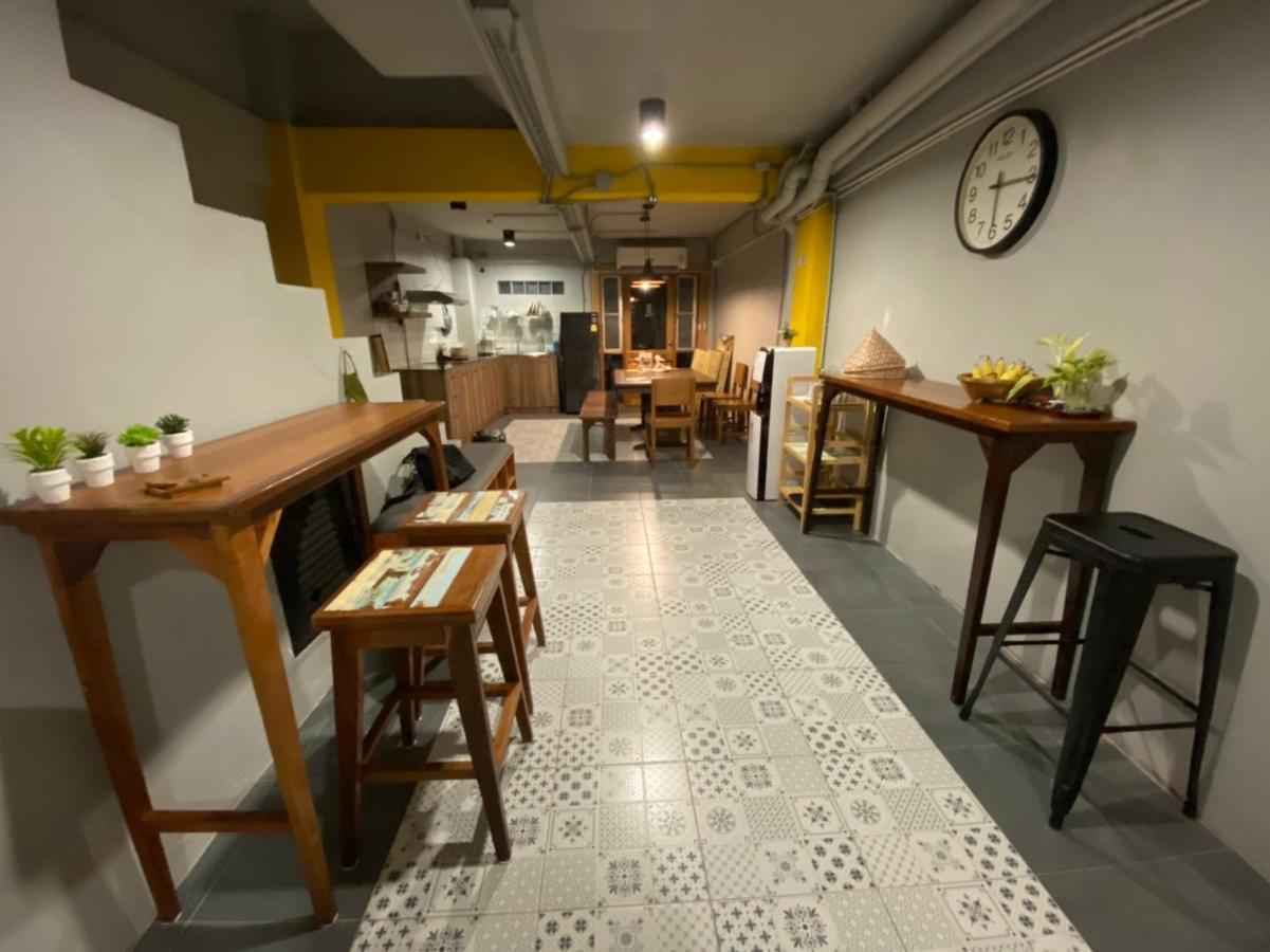 Bangpho Story Hostel Bangkok Luaran gambar