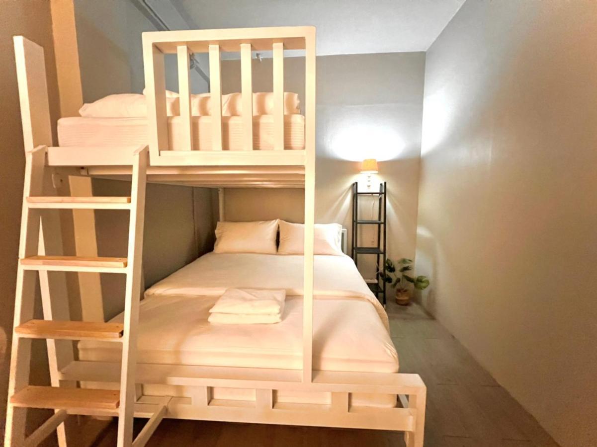 Bangpho Story Hostel Bangkok Luaran gambar