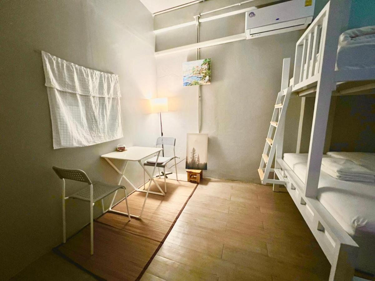Bangpho Story Hostel Bangkok Luaran gambar